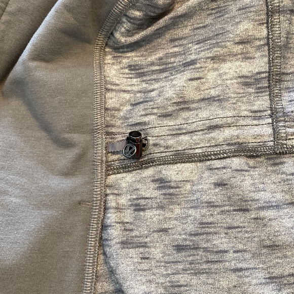 🍋Lululemon Take Ten soft hoodie in perfect condition! - Picture 5 of 6